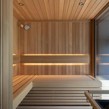 - Haus Jolanda