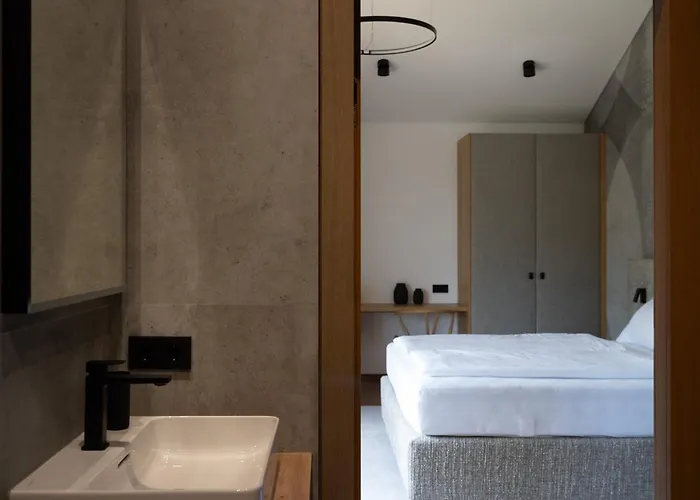 - Haus Jolanda Apartment