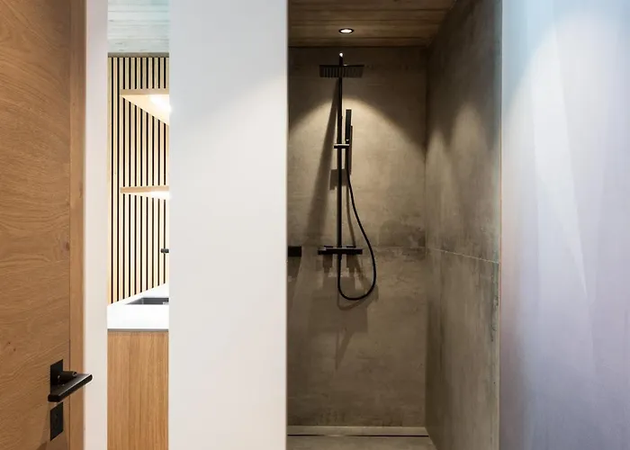 - Haus Jolanda *